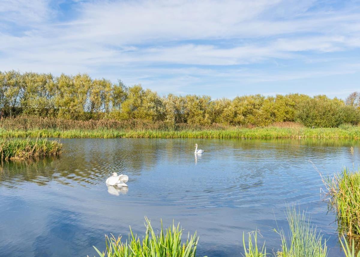 Waterside Hambleton Lakeside Lodges Poulton-le-Fylde エクステリア 写真