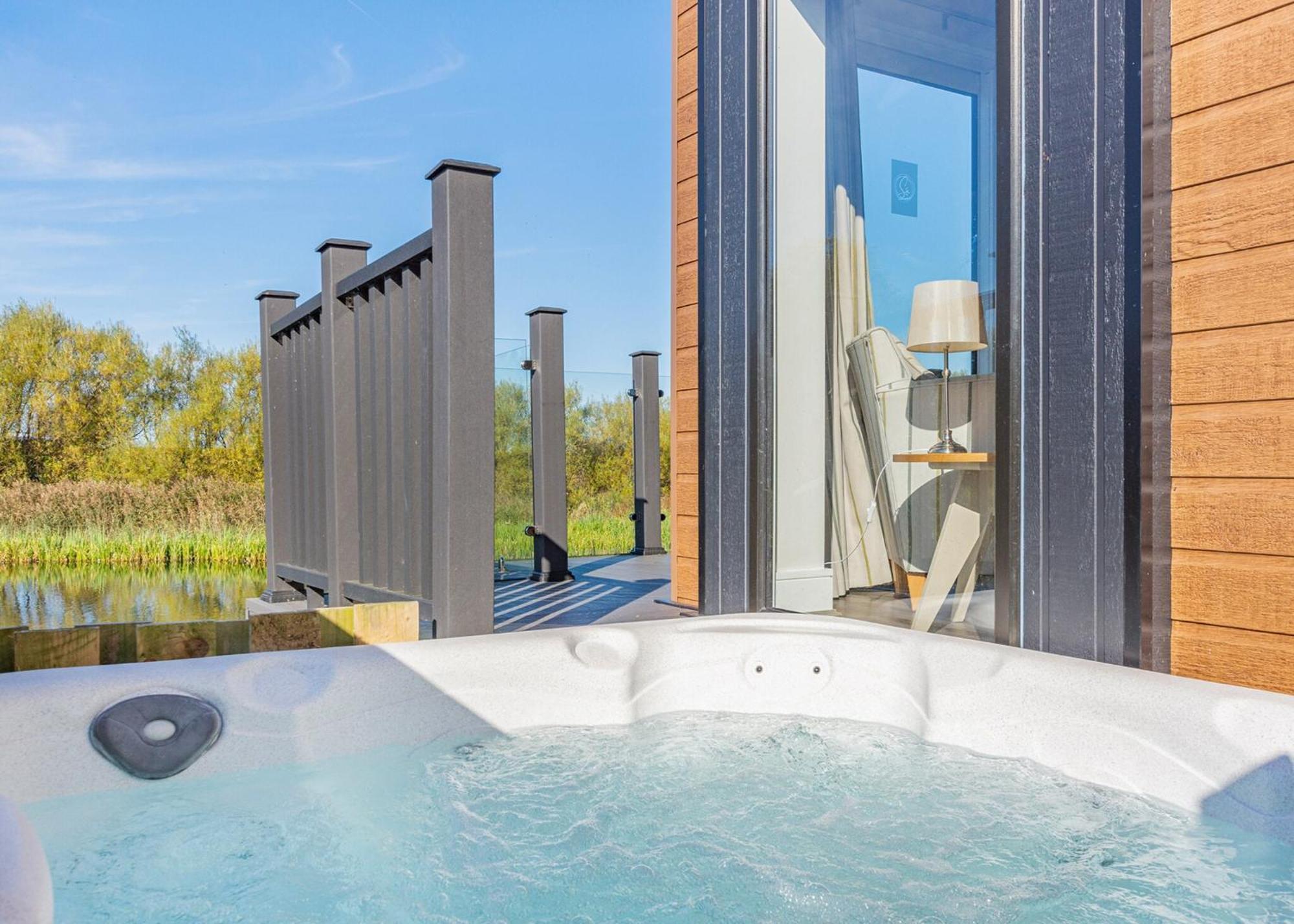 Waterside Hambleton Lakeside Lodges Poulton-le-Fylde 部屋 写真