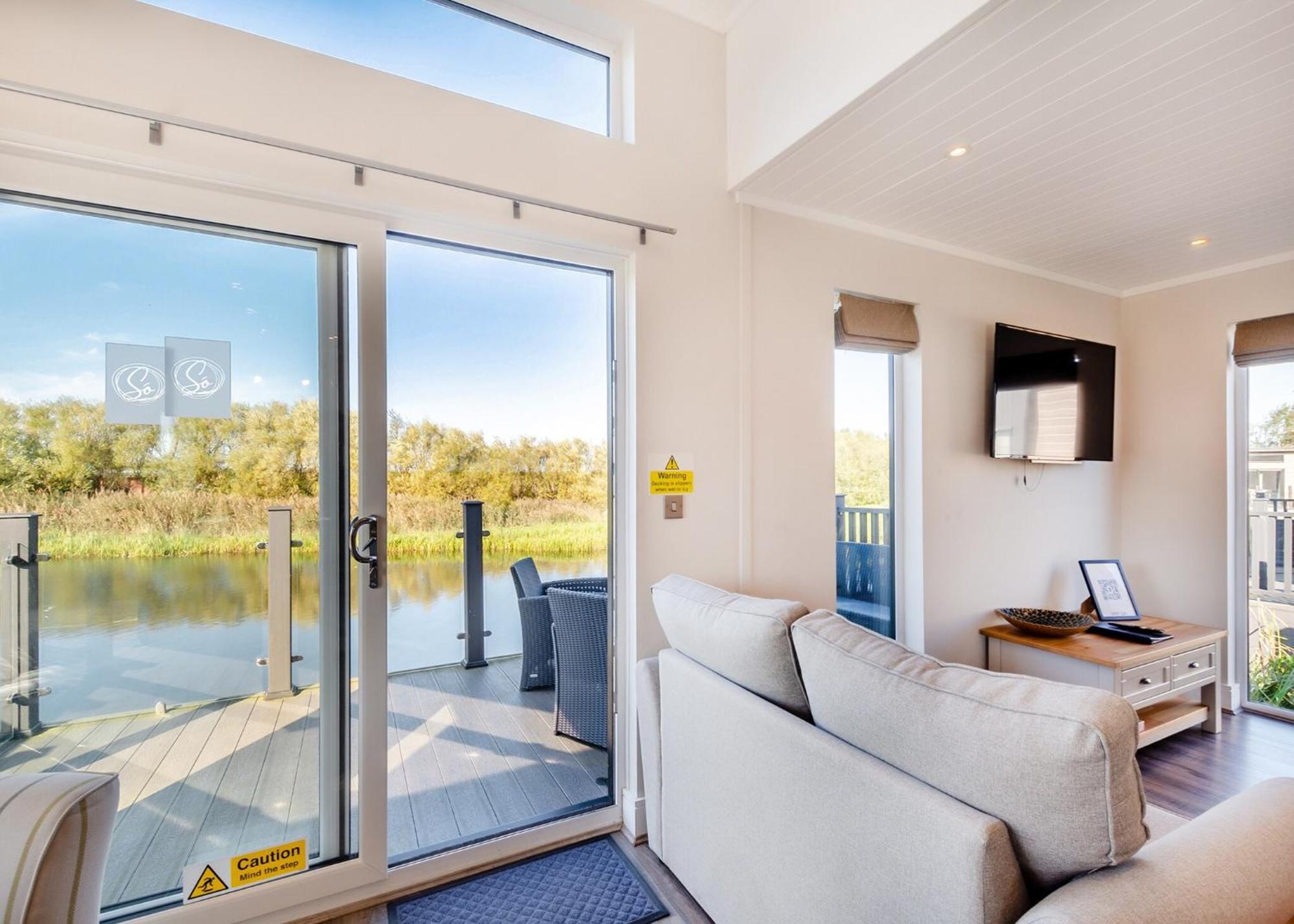 Waterside Hambleton Lakeside Lodges Poulton-le-Fylde 部屋 写真