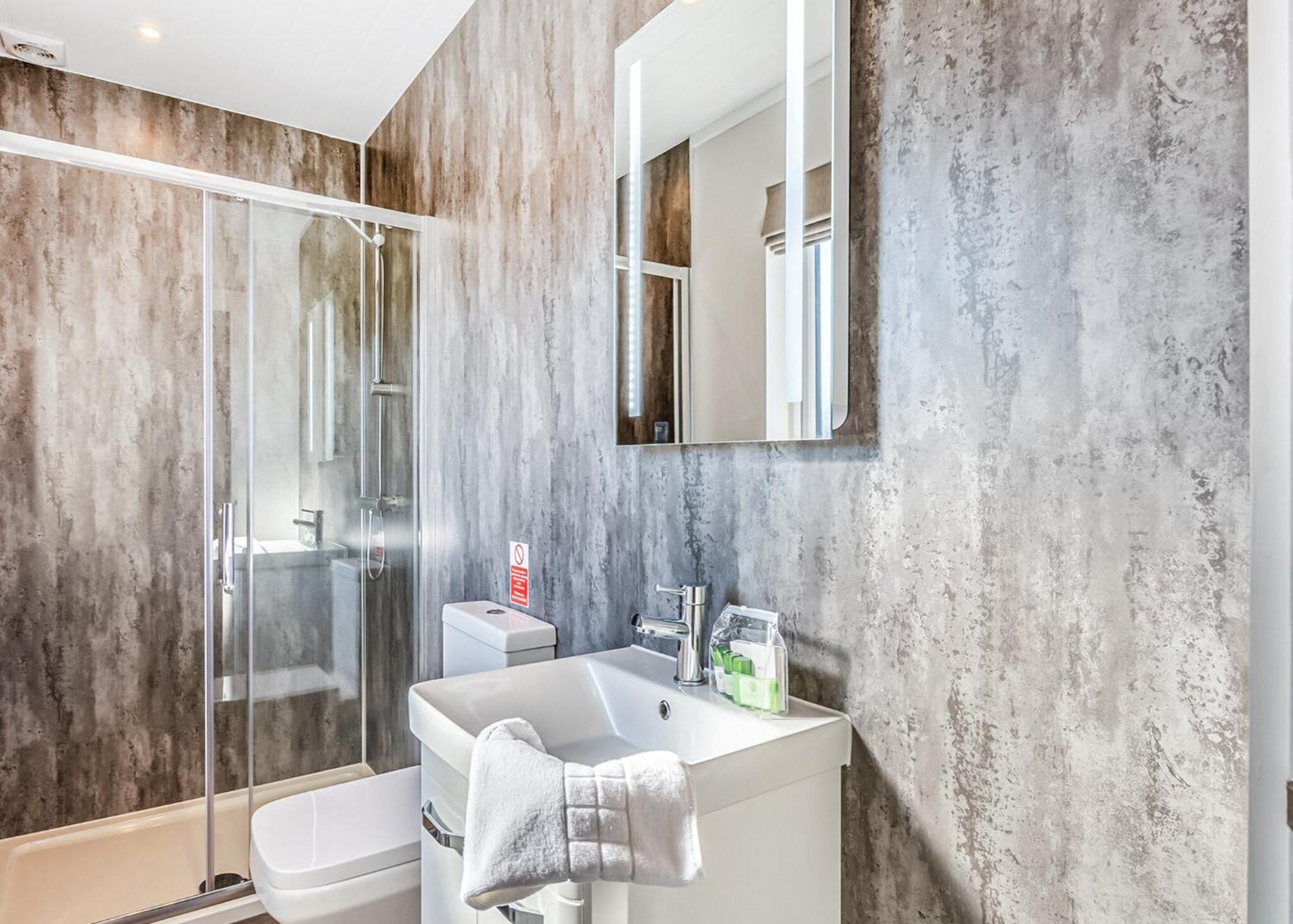 Waterside Hambleton Lakeside Lodges Poulton-le-Fylde 部屋 写真